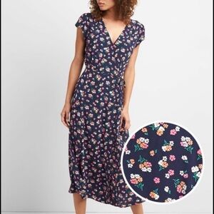 Gap Women's Floral Print Midi Wrap Size Small Blue V-neck Short Cap Sleeve